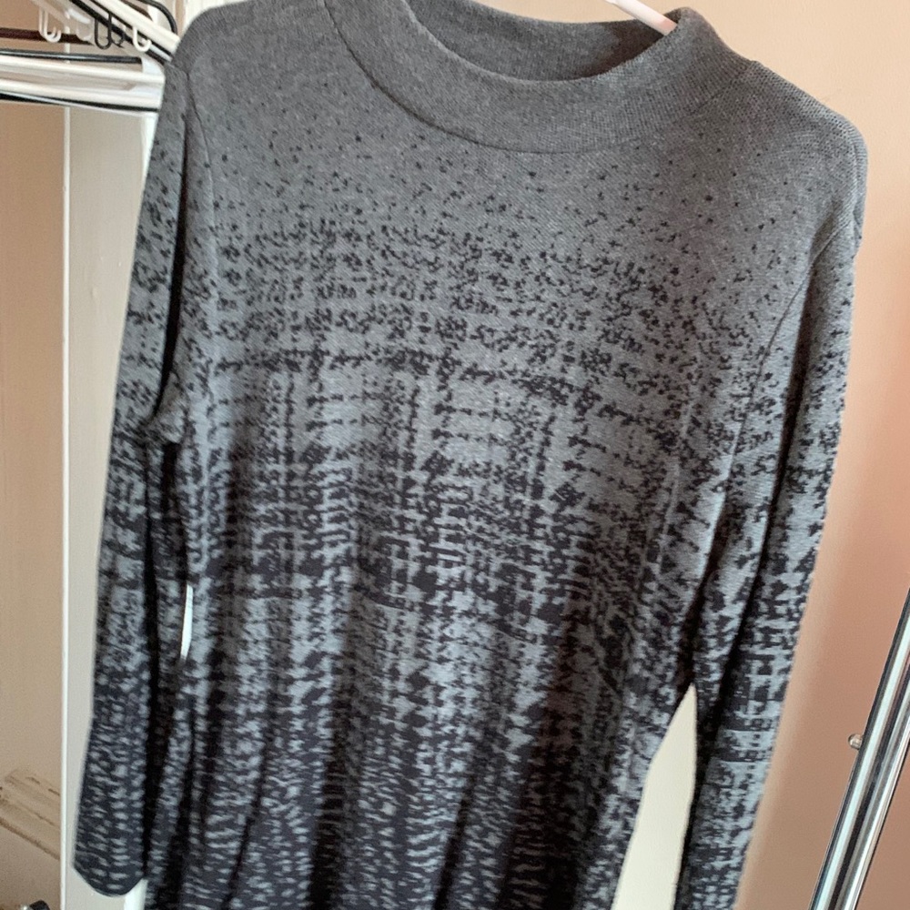 STYLE & CO. Gray dress/dark gray pattern at bottom